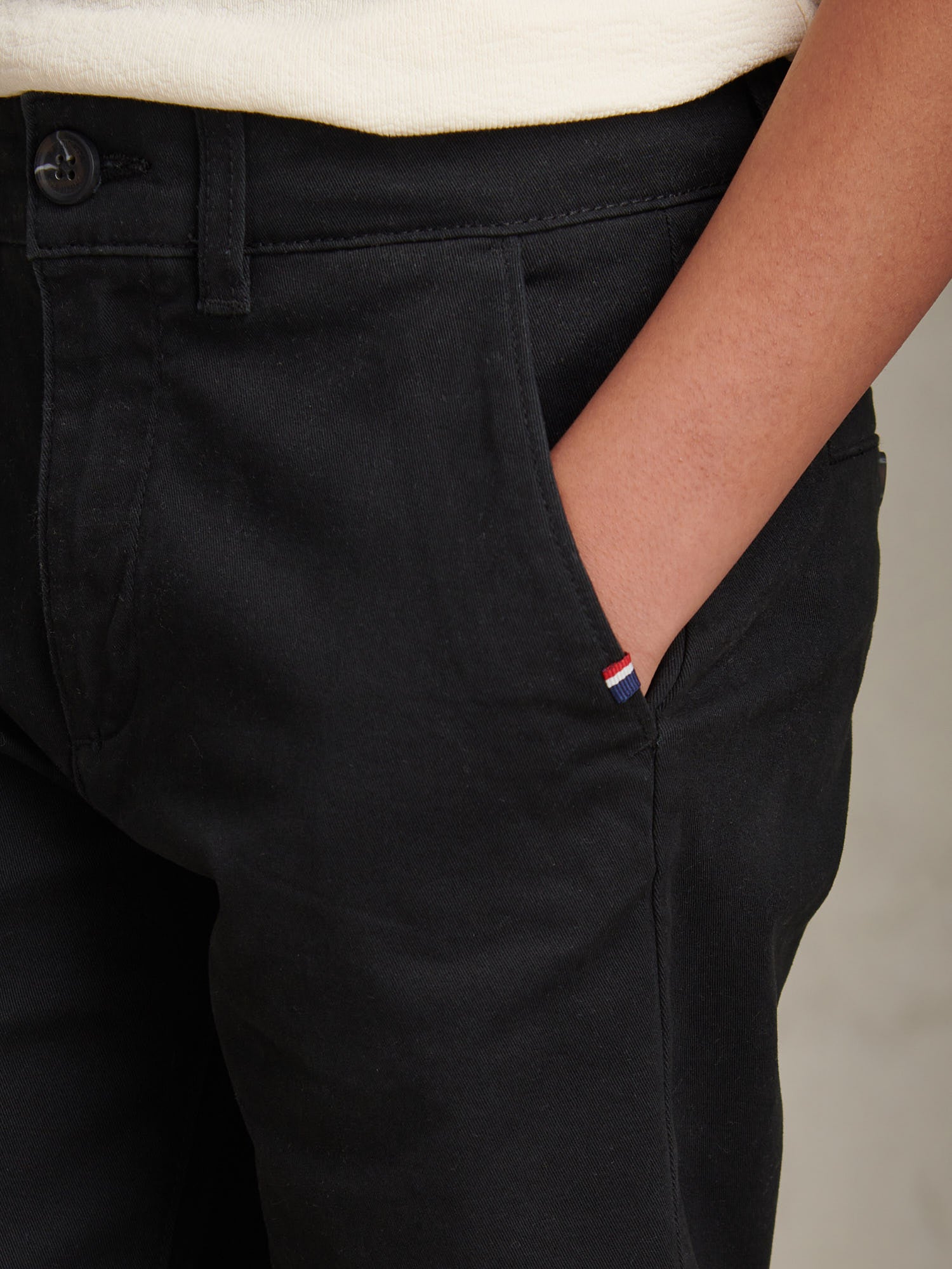 Boys Classic Chino Short Black Bright White DHM
