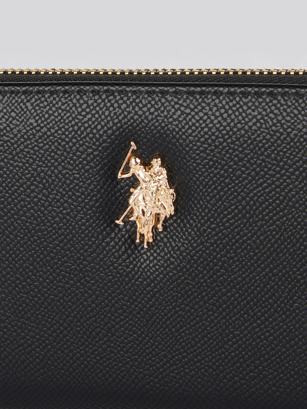 Womens Jones Medium Zip Wallet in Black