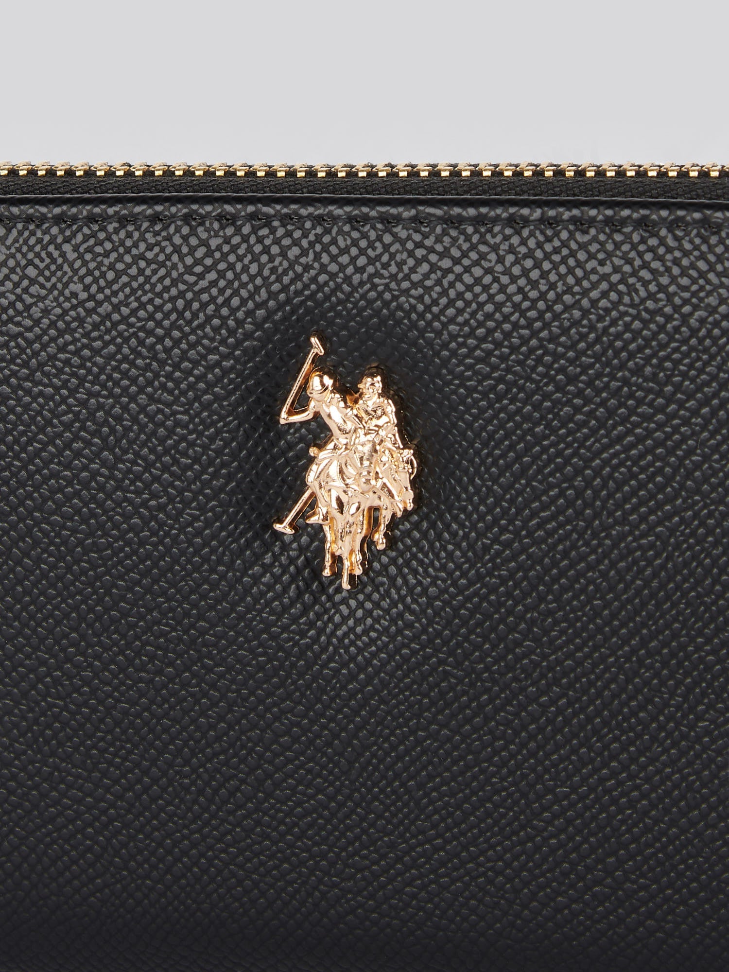 Womens Jones Medium Zip Wallet in Black