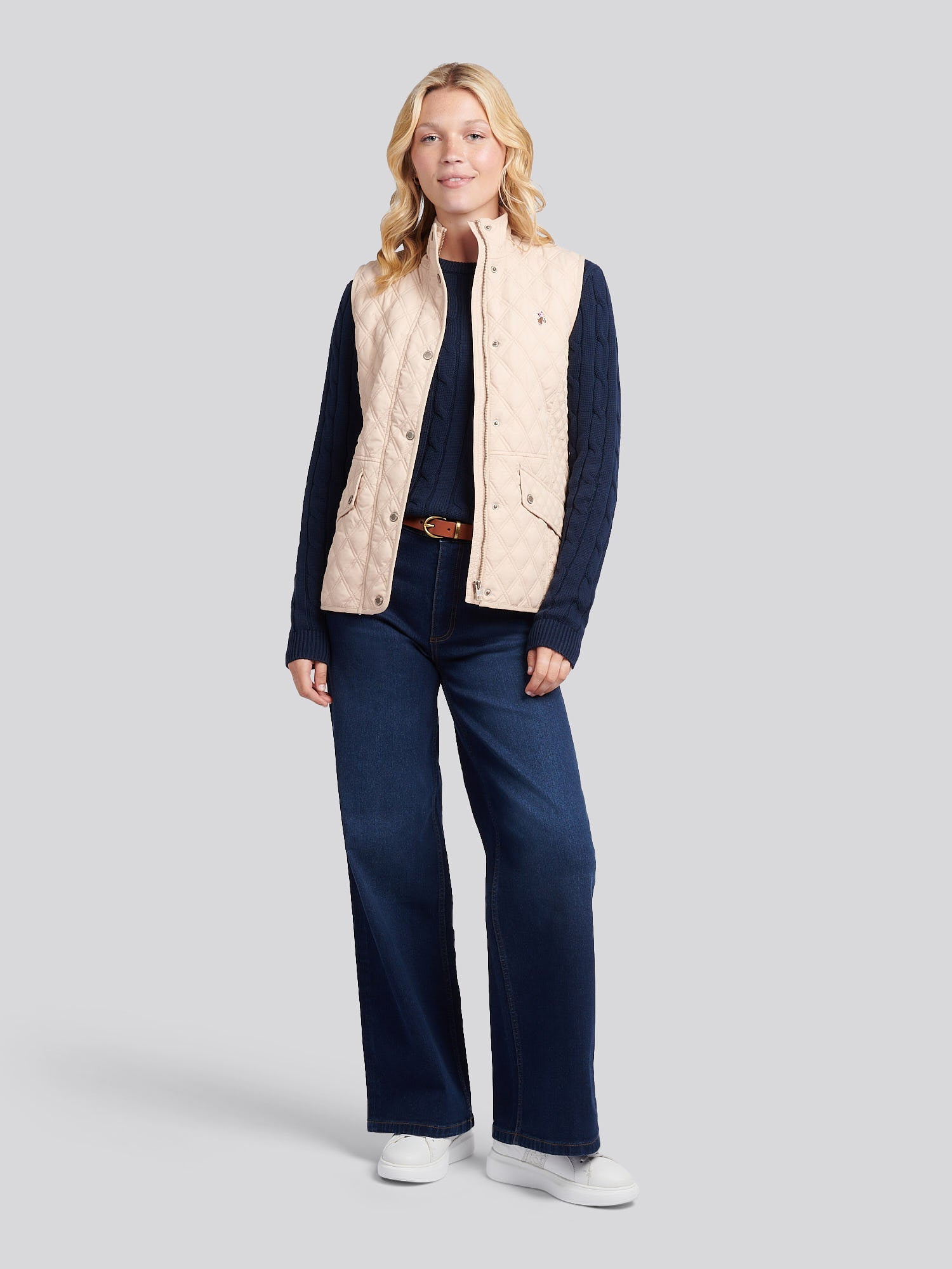 Womens Hacking Quilted Gilet in Smoke Gray