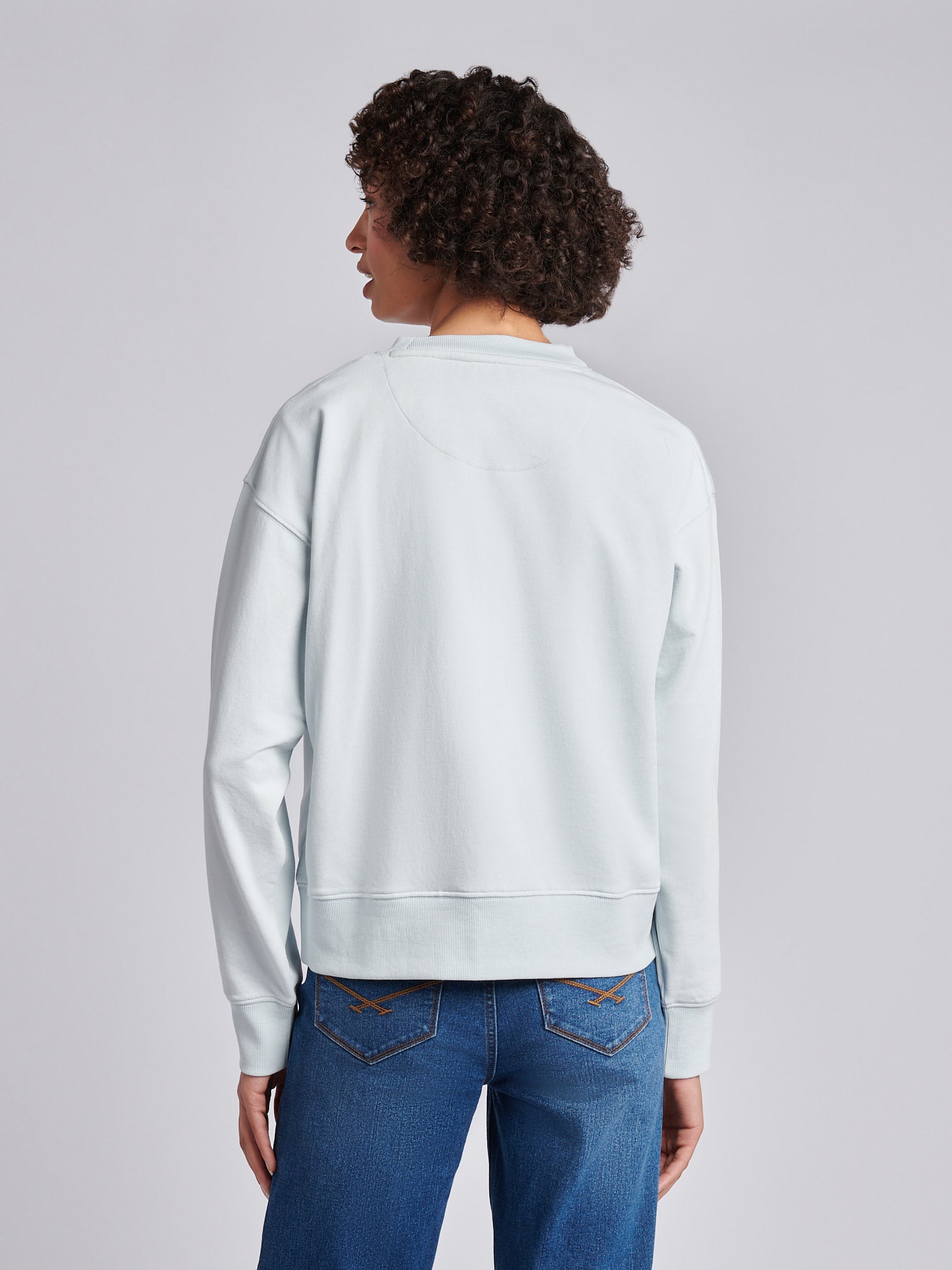 Womens Arc Graphic Crew Sweat in Ballad Blue