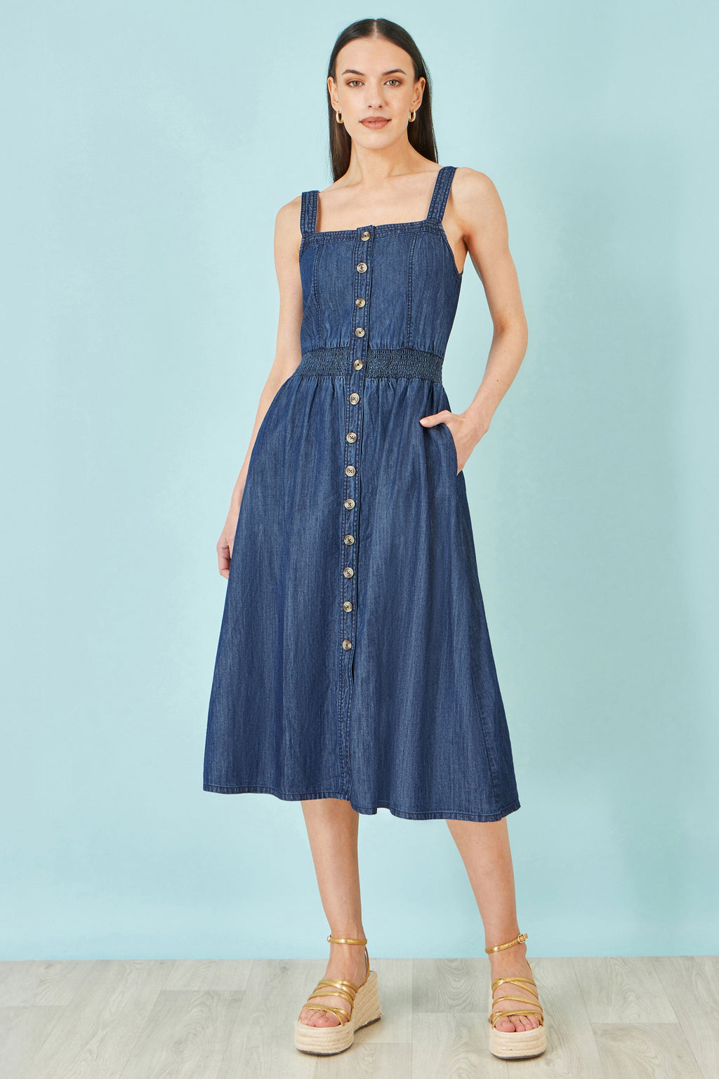 Yumi Blue Chambray Cotton Ruched Midi Sun Dress
