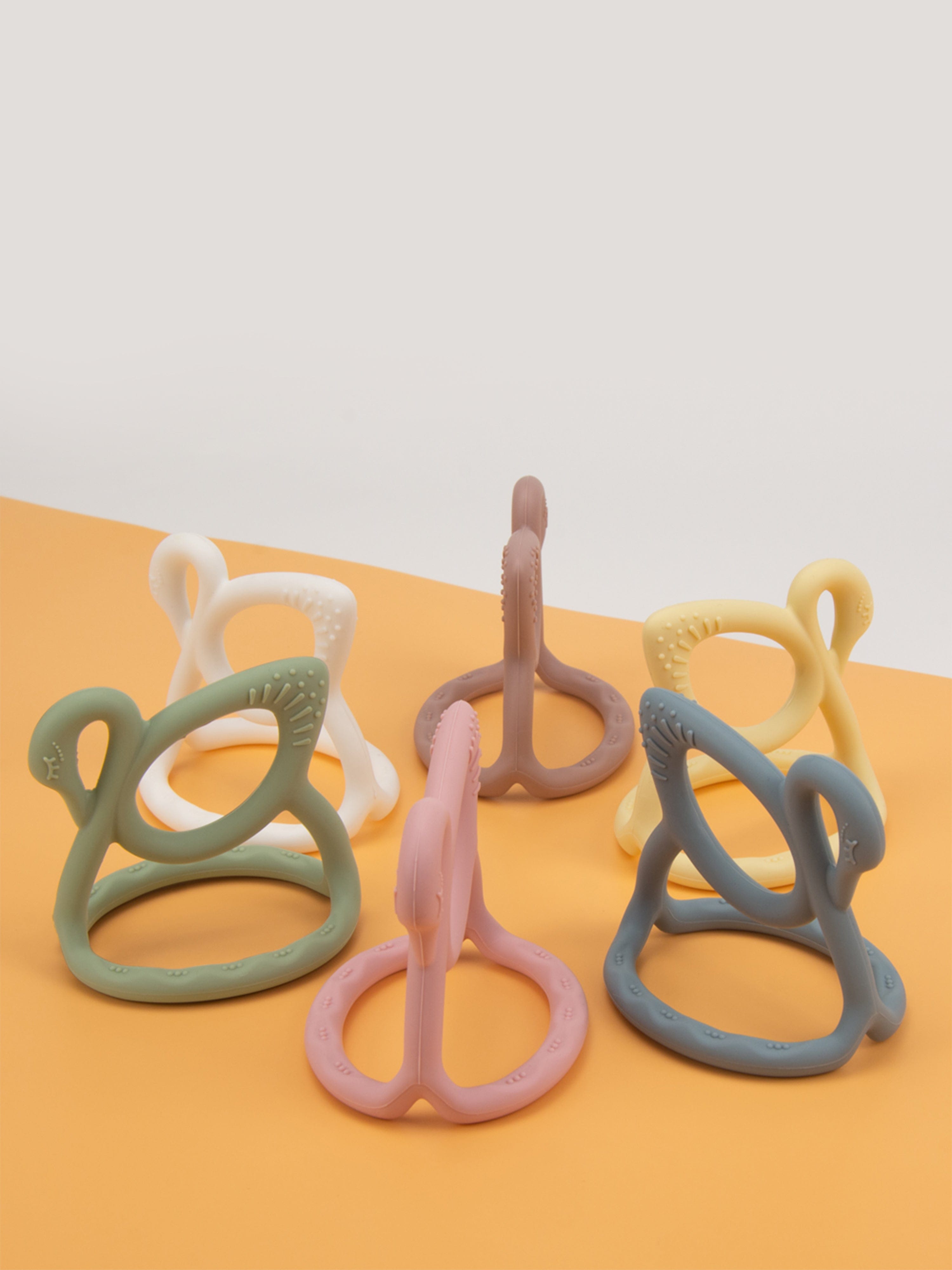 Bloom Bambini Baby Swan Teether – BPA-Free Silicone Ring in Green