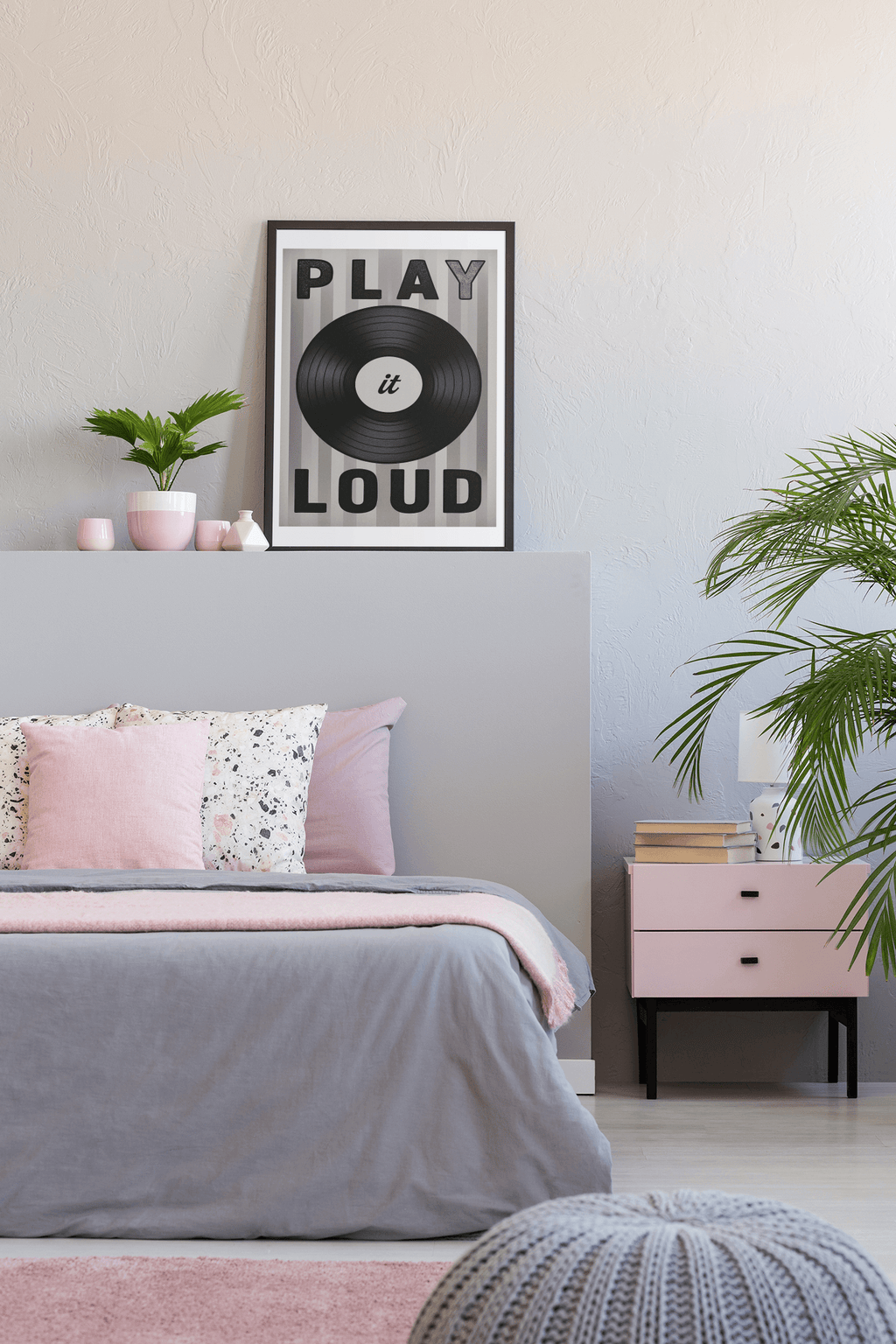 Play It Loud Vinyl Record Wall Art – Retro Music Poster for Studio & Home Decor