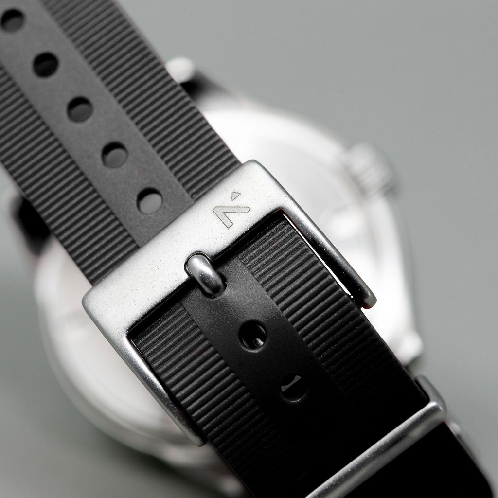 Natural Rubber NATO Watch Strap | Seal Black (20mm)