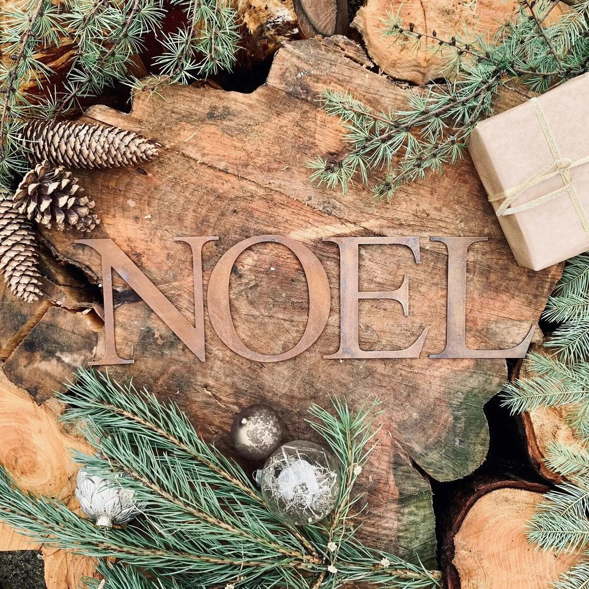 Rustic Metal NOEL Christmas Sign – 5 Inch Rusty Steel Mantle Decoration