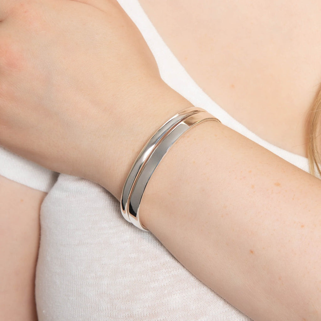 Gecko Jewellery D-Shape & Flat Torque Bangle in Polished Silver Finish