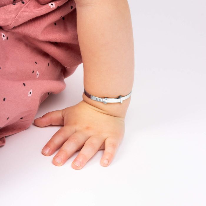 Gecko Jewellery Sterling Silver Heart Motif Expandable Baby Bangle