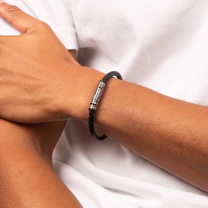 Gecko Jewellery Black Plaited Leather Bracelet with Stainless Steel