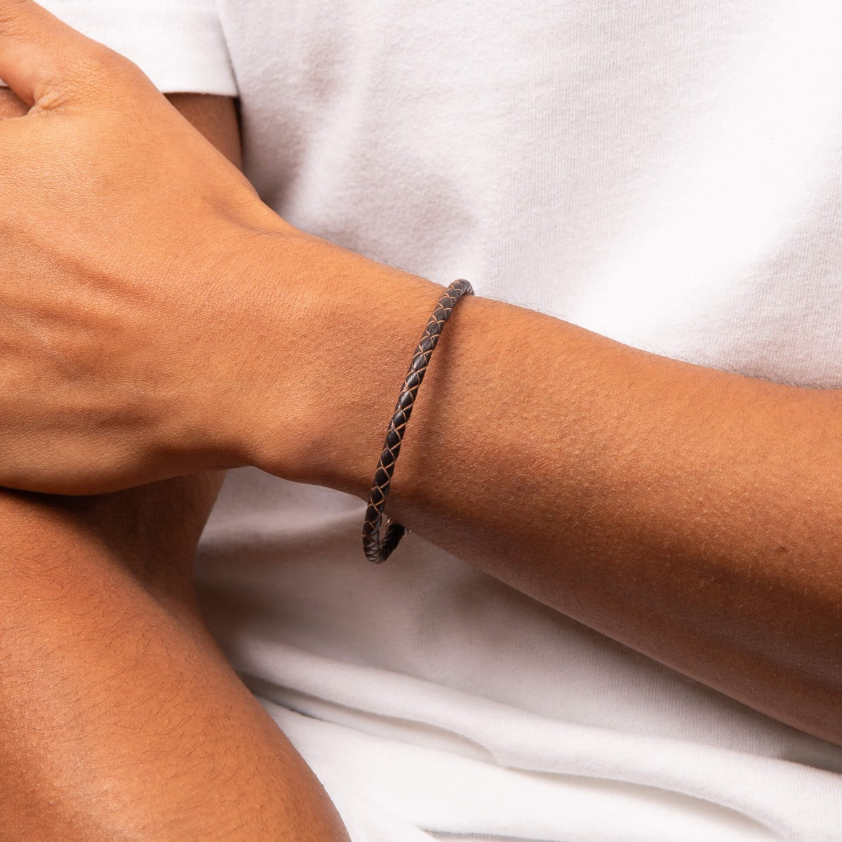 Gecko Jewellery Skinny Genuine Leather Bracelet with Magnetic Clasp