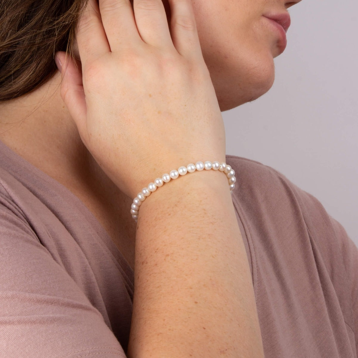 Gecko Jewellery White Pearl Charm Bracelet in Recycled Sterling Silver