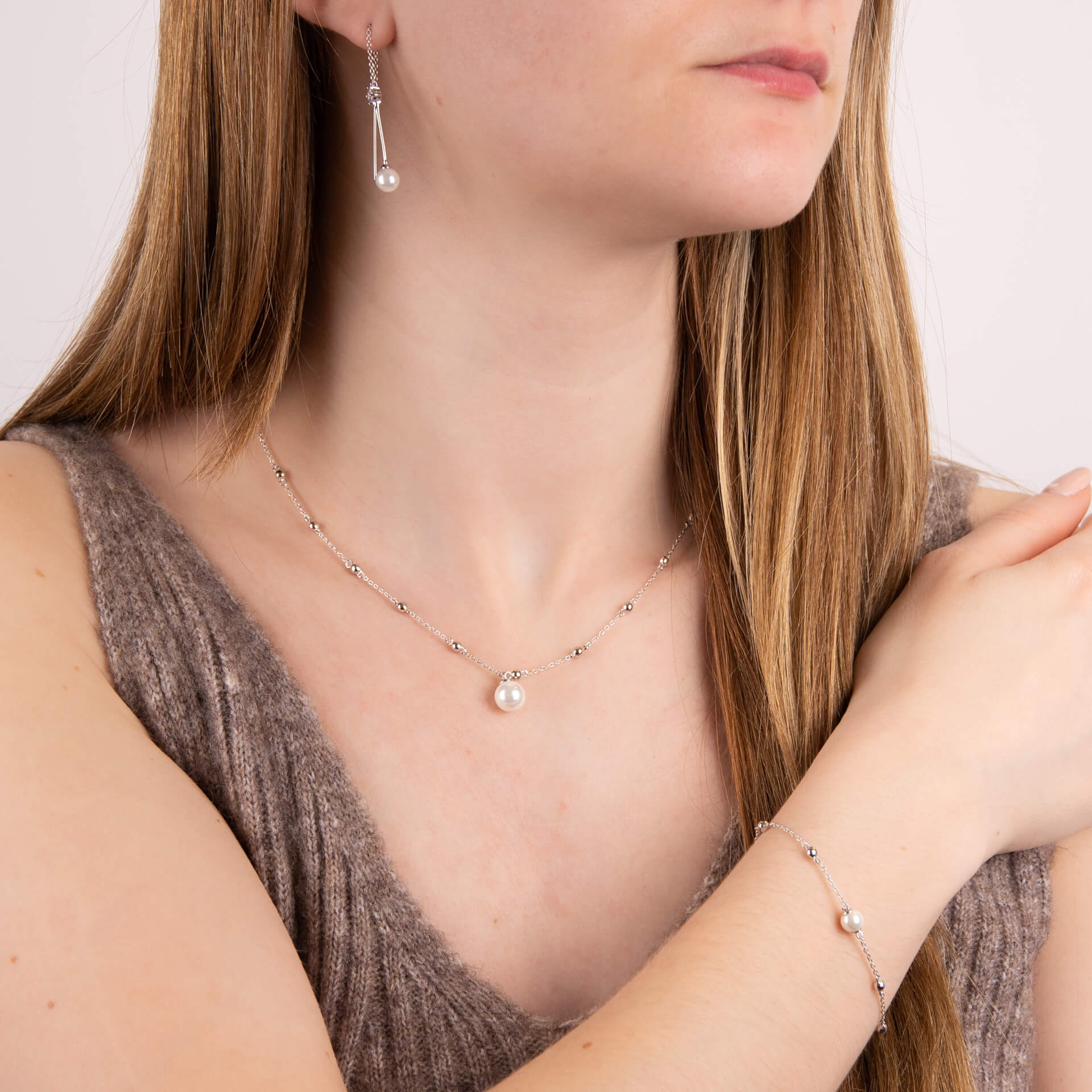 Gecko Jewellery Pearl & Zirconia Sterling Silver Pull Through Earrings
