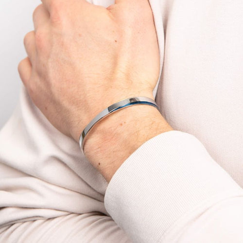 Gecko Jewellery – Stainless Steel and Blue PVD Bangle Bracelet