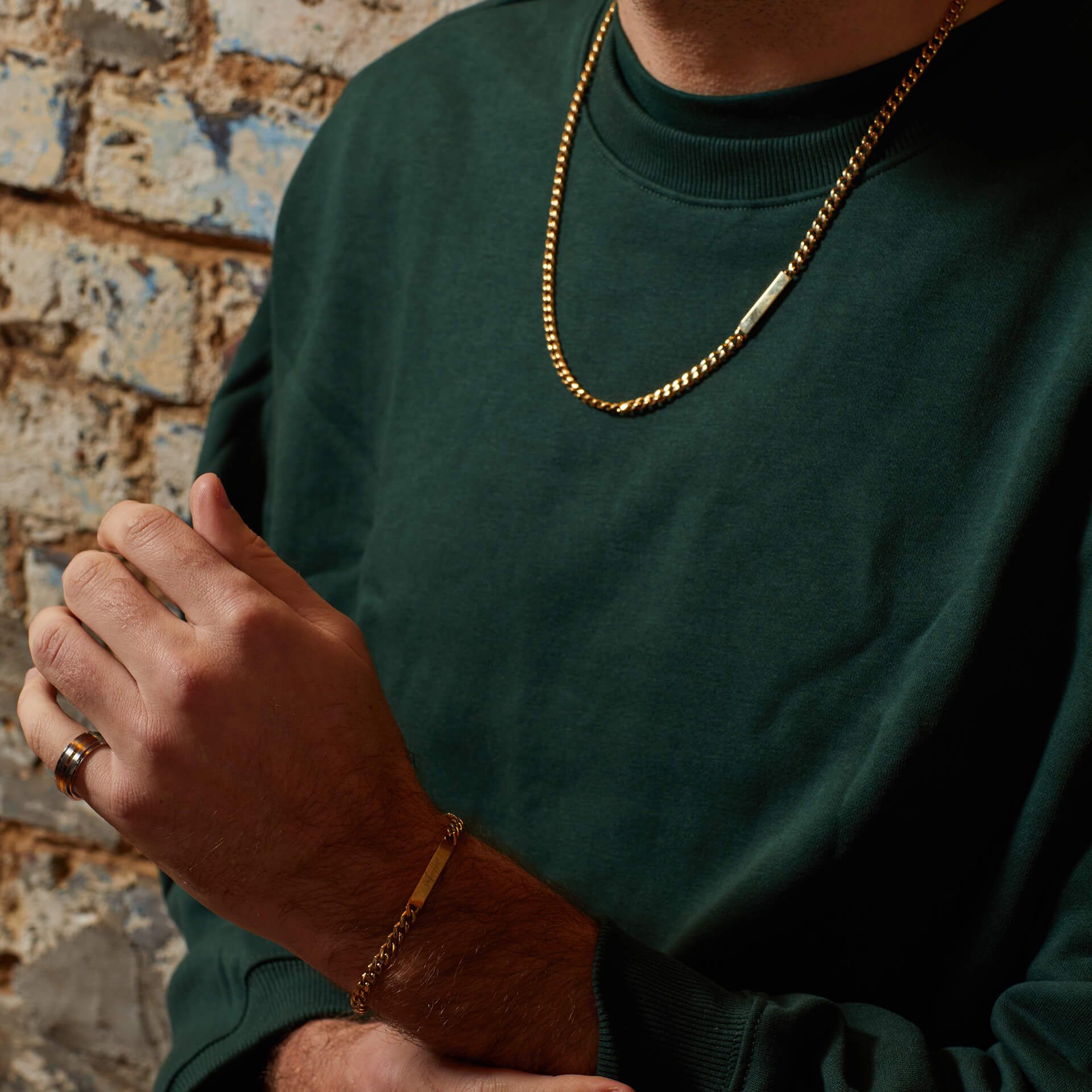 Gecko Jewellery Engravable Bar Chain Necklace in Yellow Gold Plated