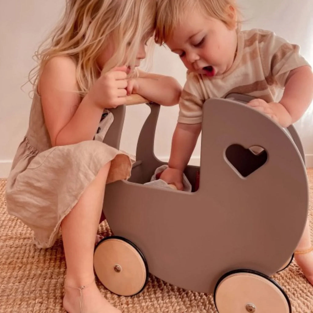 Moover Pram - Pink