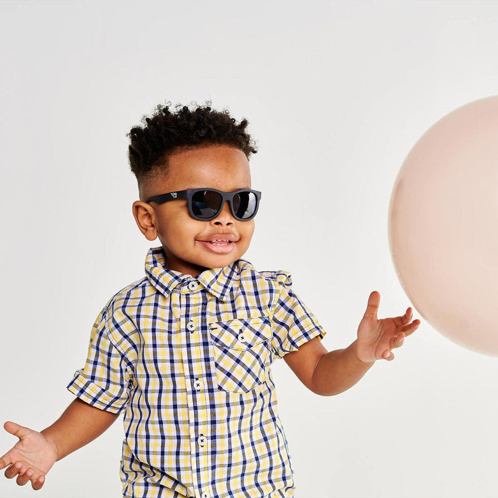 Babiators Polarised Navigator Kids Sunglasses – Jet Black Smoke Lenses