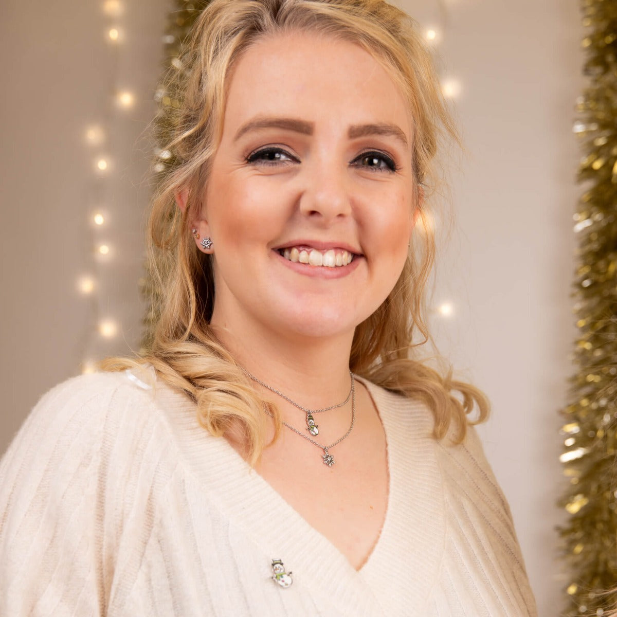 Gecko Kidsmas Snowflake Stud Earrings – Silver Plated Crystal Brass