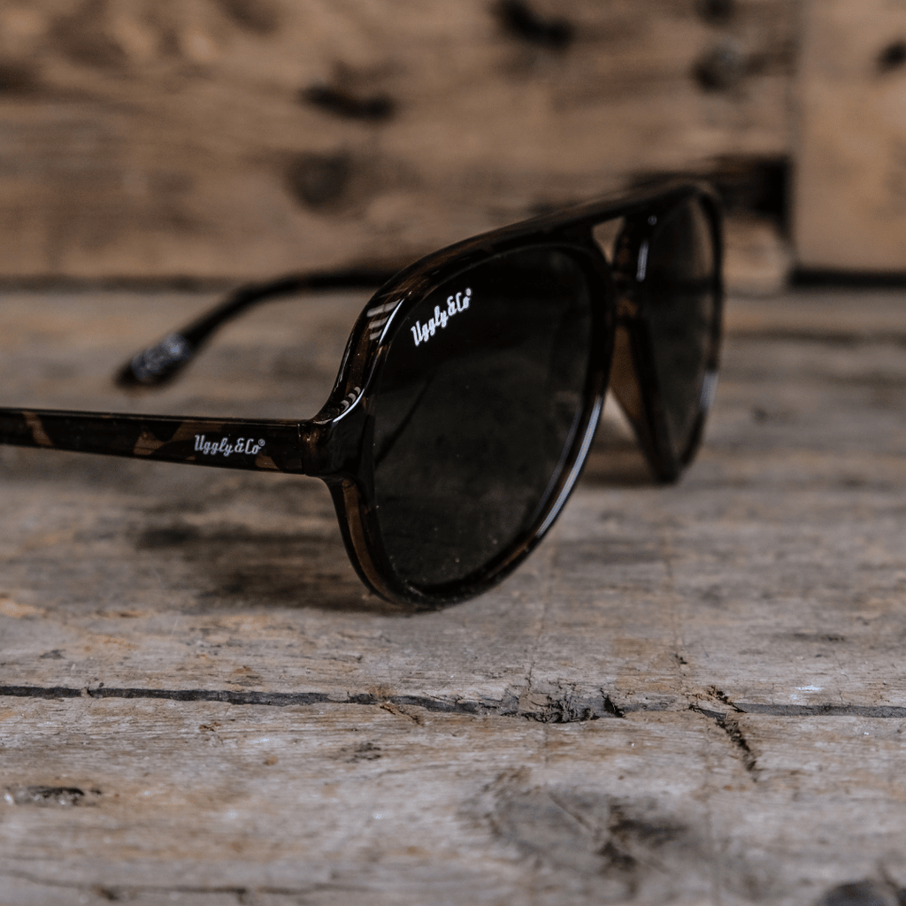 Uggly & Co Tortoise Pilot Sunglasses – Floating UV400 Polarized Shades