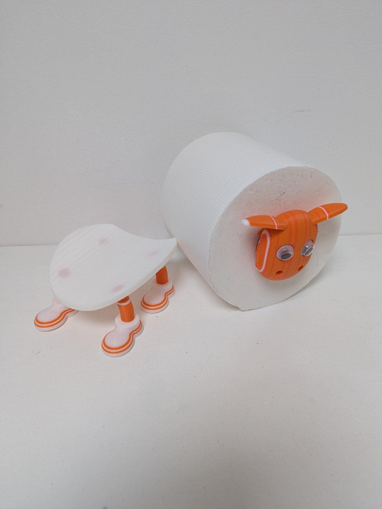 Chaddyverse Blackpool Football Club Toilet Roll Holder – Tangerine Sheep