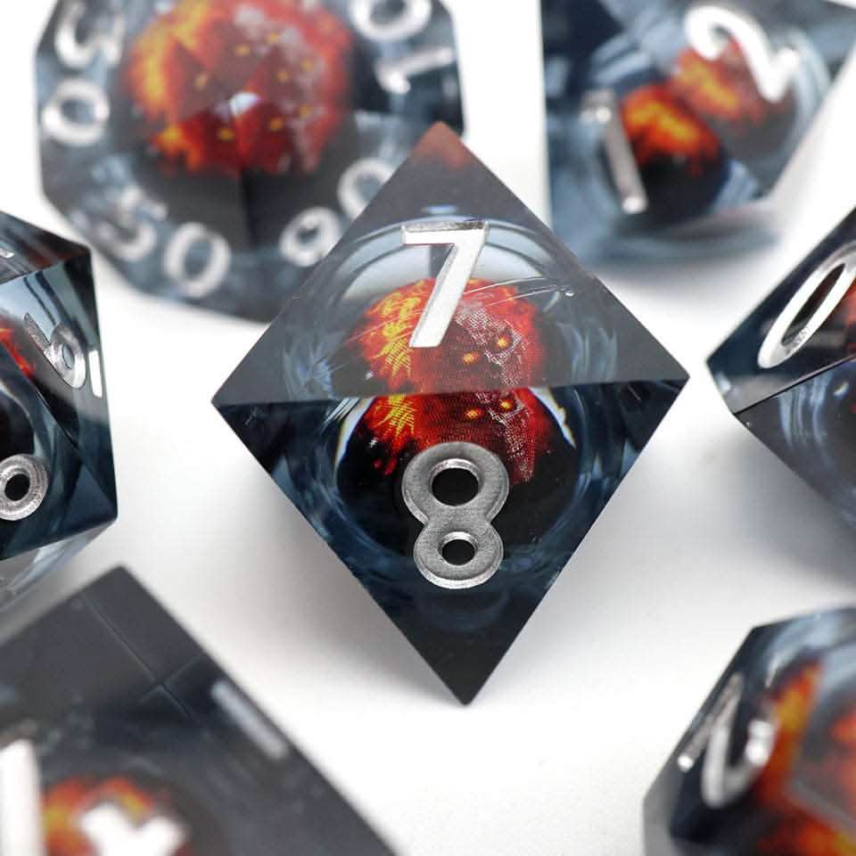 Blazing Skull | Liquid Core Dice | Resin | 7 Piece Set
