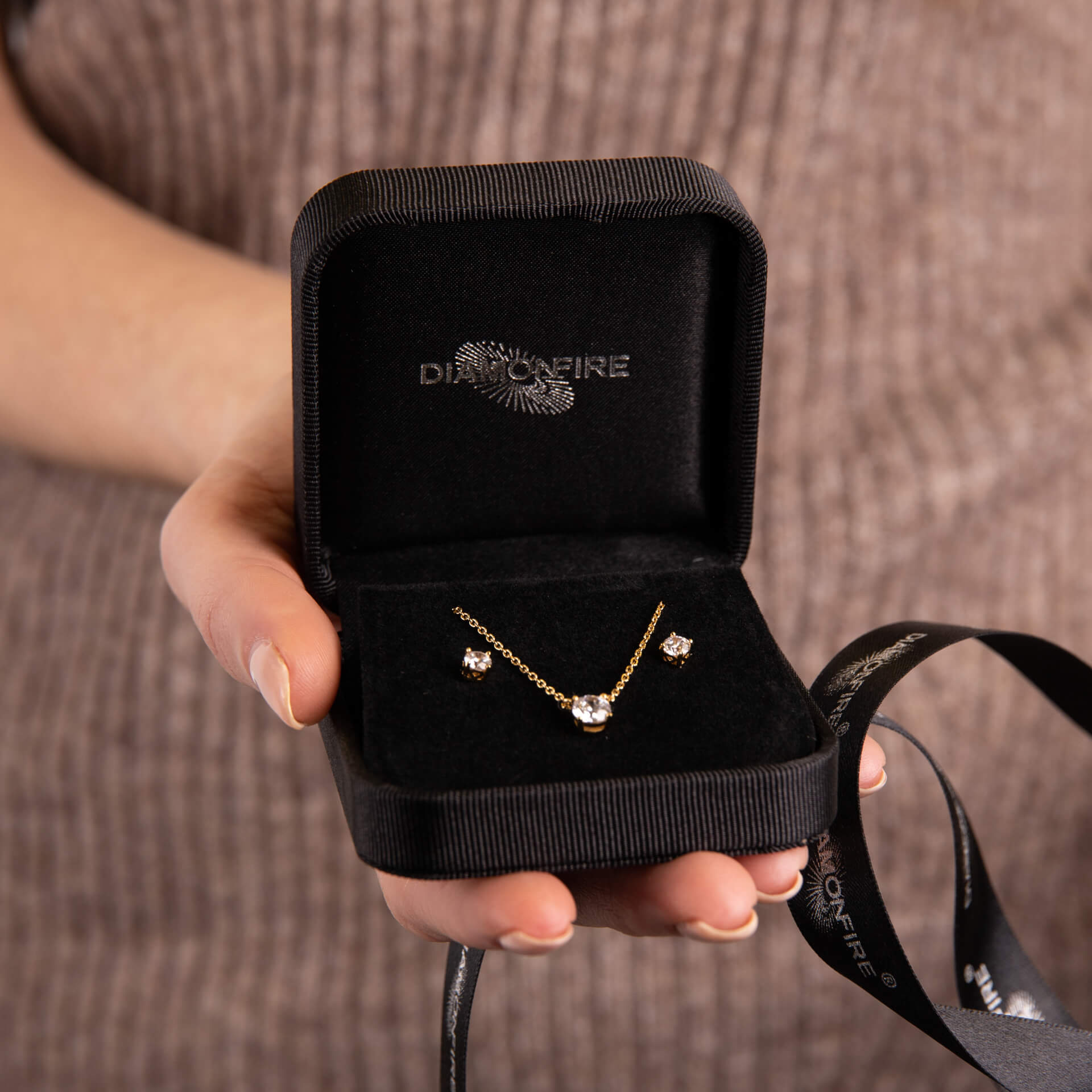 Gecko Jewellery Four Claw Solitaire Necklace | Sterling Silver Zirconia