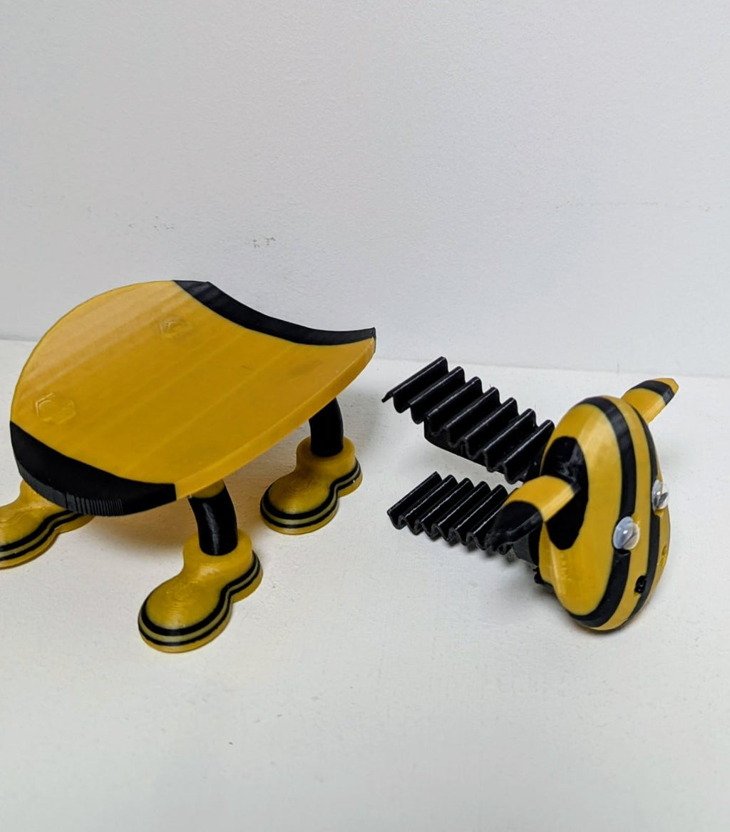 Castleford Tigers Super Sheep Toilet Roll Holder – Rugby Fan Gift