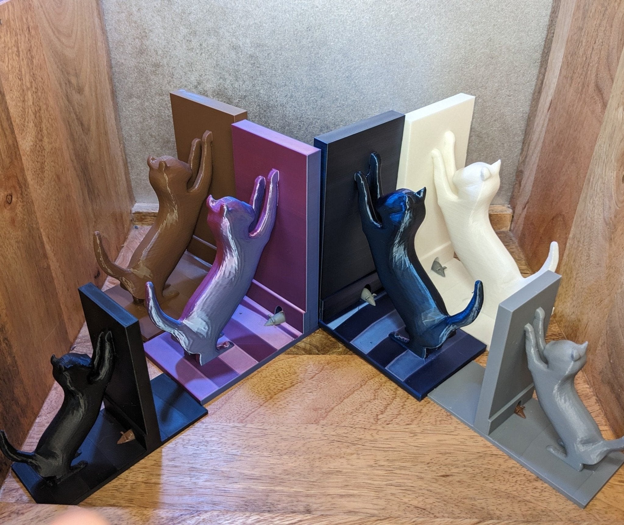 Chaddyverse Cat and Mouse 3D Printed Bookends – Eco-Friendly PLA