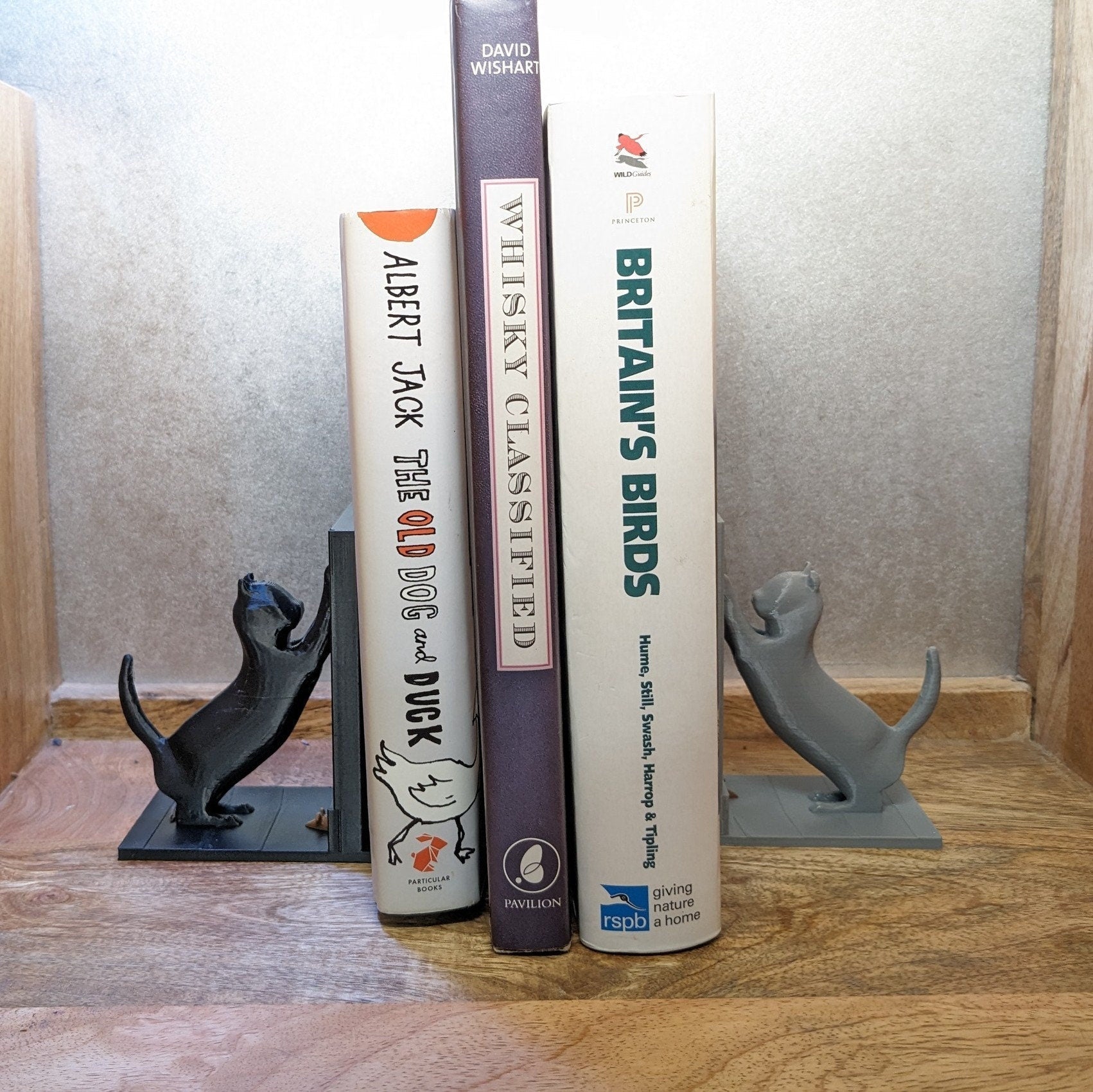 Chaddyverse Cat and Mouse 3D Printed Bookends – Eco-Friendly PLA