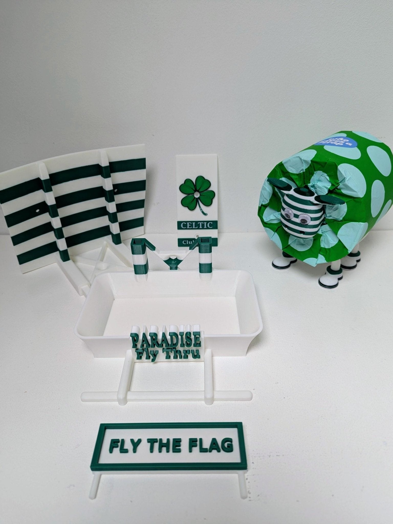 Celtic FC Bird Feeder – 3D Printed Garden Decor by Chaddyverse