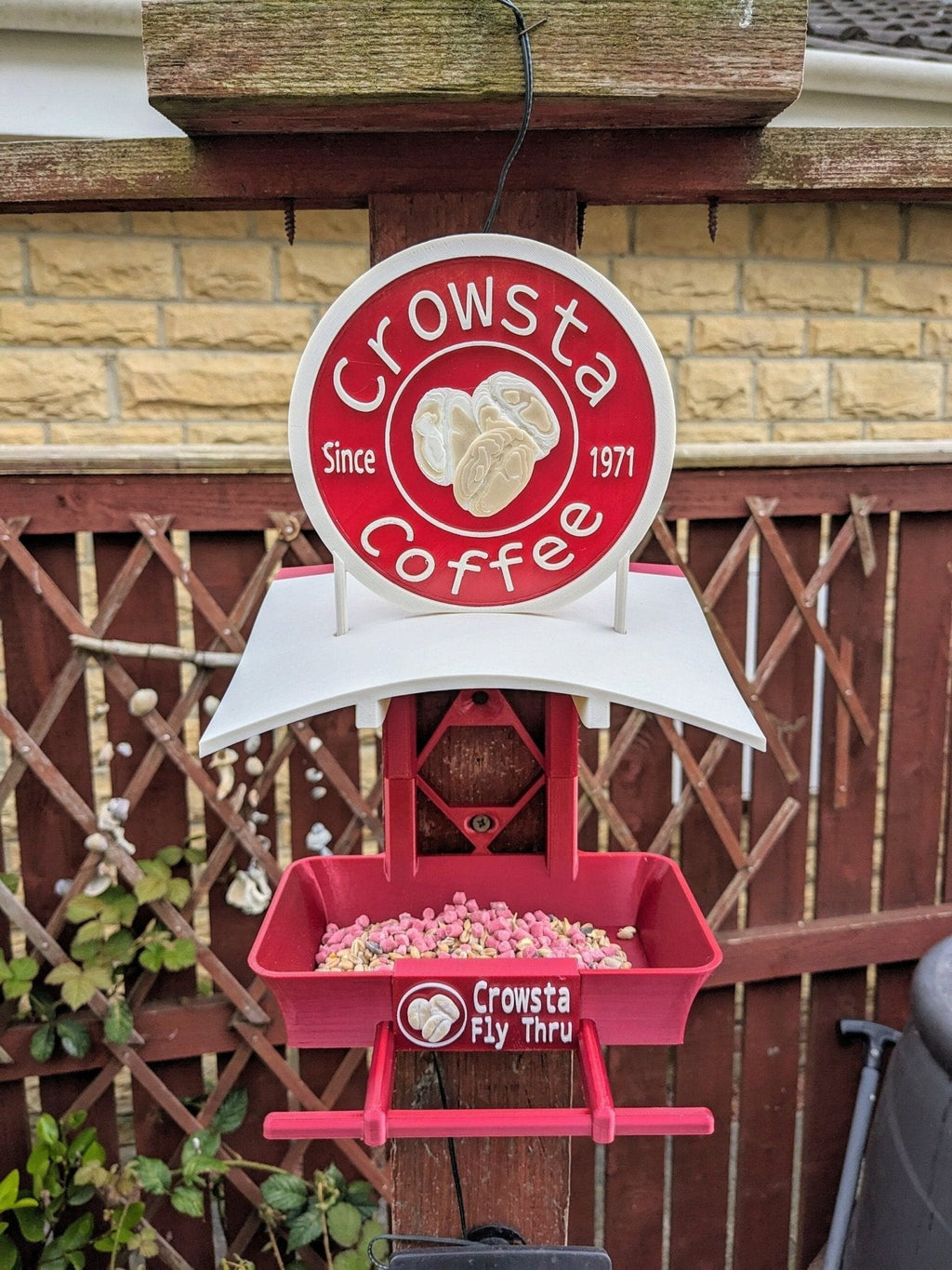 Chaddyverse Crowsta Coffee Bird Feeding Station – Quirky Garden Decor