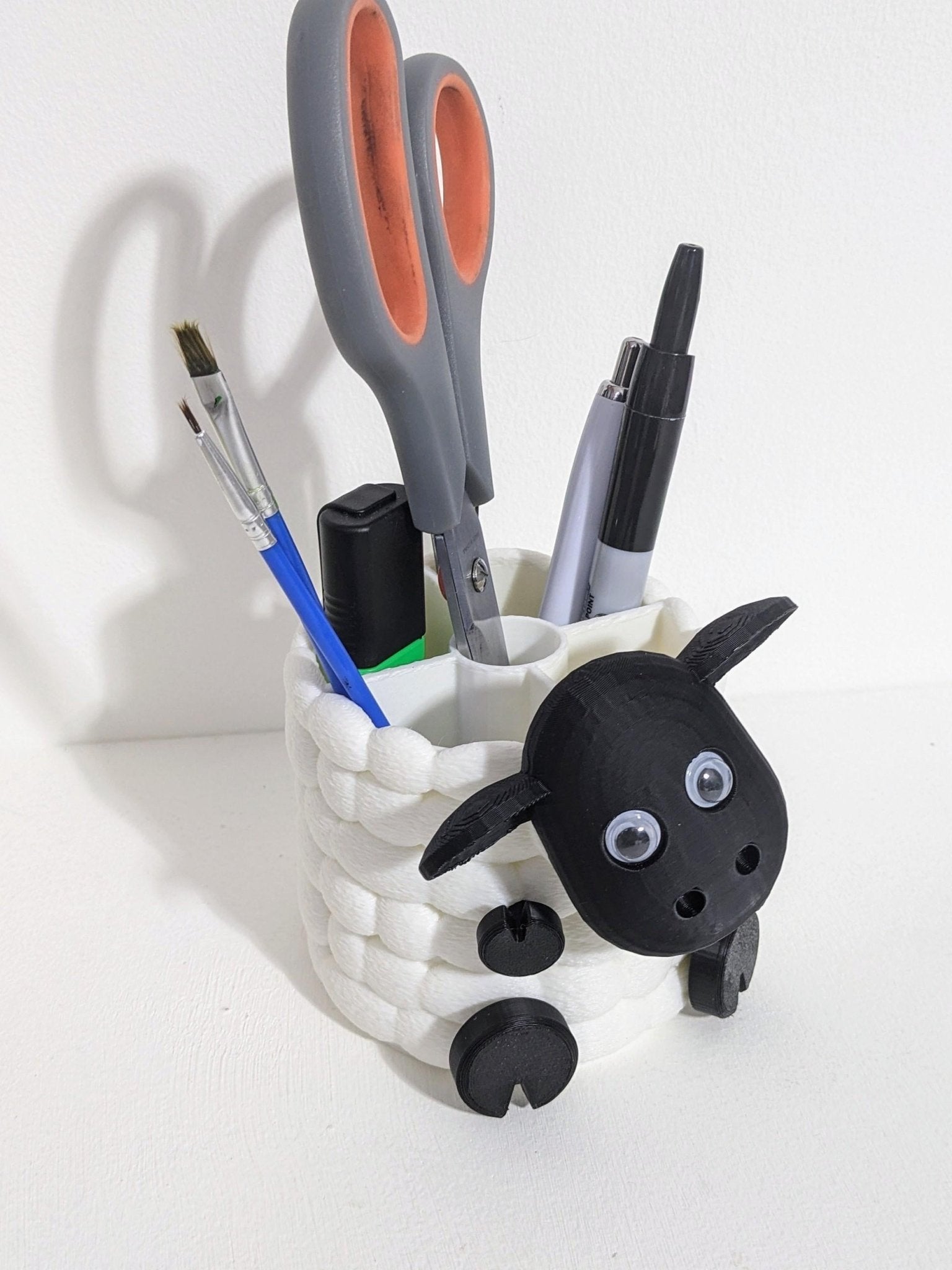 Chaddyverse Sheep Pen Pot Holder | 3D Printed Desk Organiser