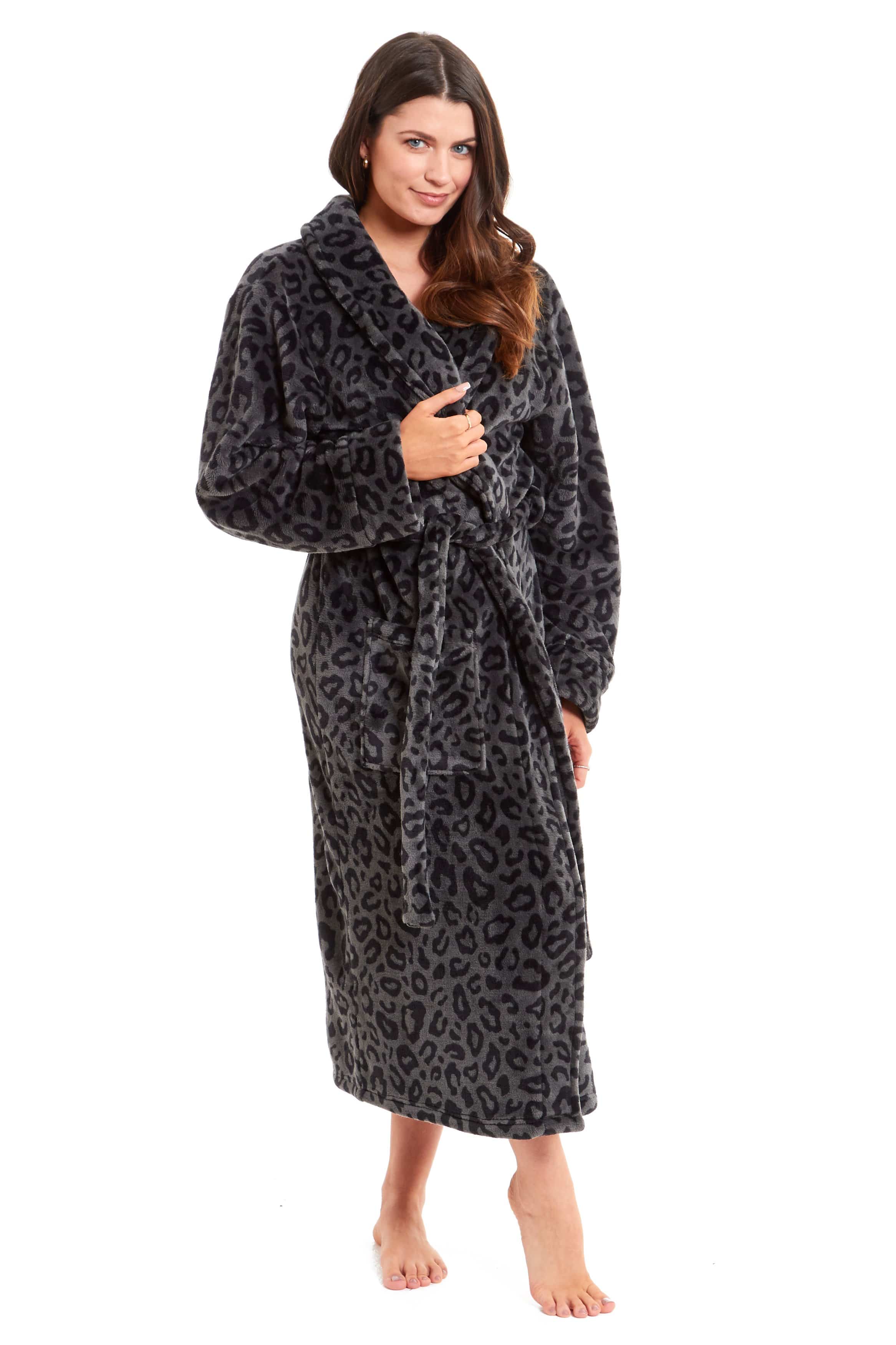 OLIVIA ROCCO Women's Plush Fleece Dressing Gown – Black Leopard Print Robe