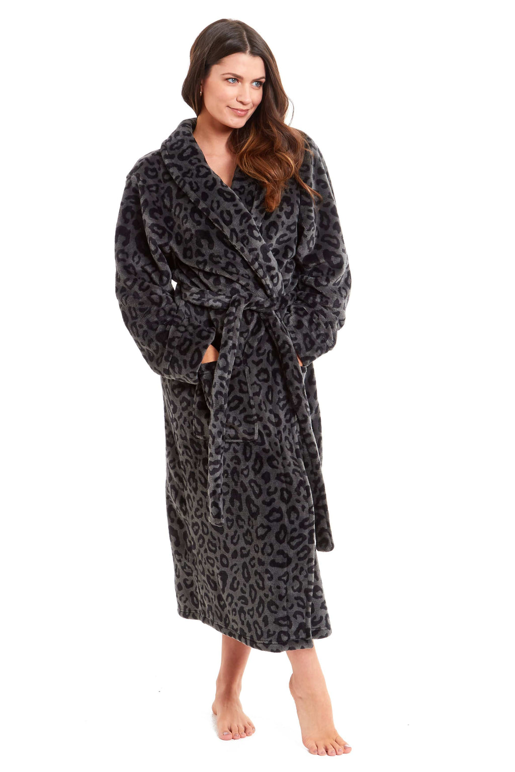 OLIVIA ROCCO Women's Plush Fleece Dressing Gown – Black Leopard Print Robe