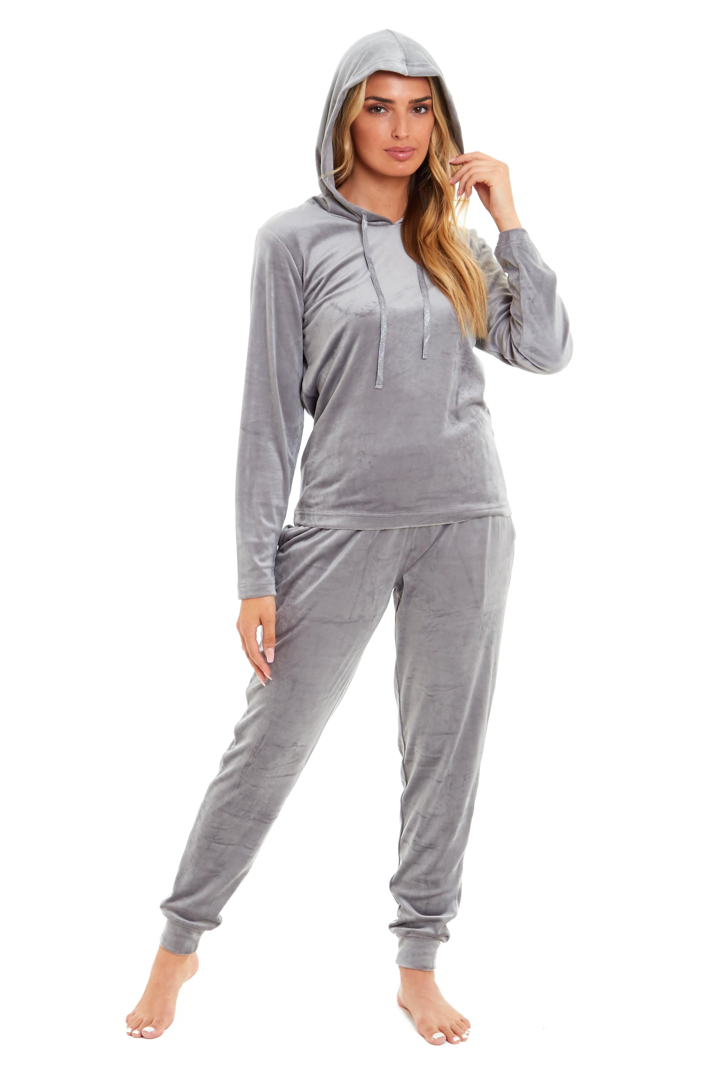 OLIVIA ROCCO Women's Velour Hooded Pyjama Set – Soft Stretch Loungewear