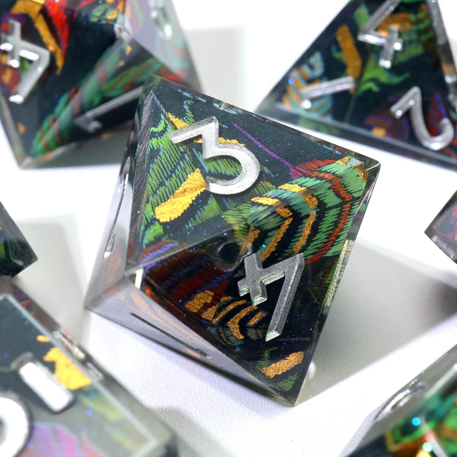 Feyplume | Sharp Edge Dice | Resin | 7 Piece Set