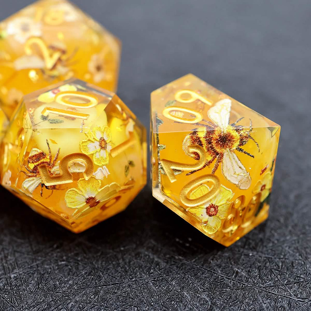 Druids Apiary | Sharp Edge Dice | Resin | 7 Piece Set