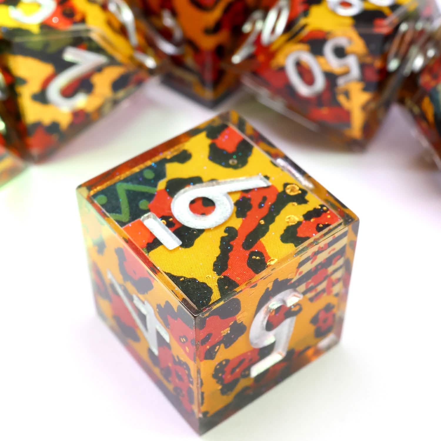 Hexbound Relic | Sharp Edge Dice | Resin | 7 Piece Set