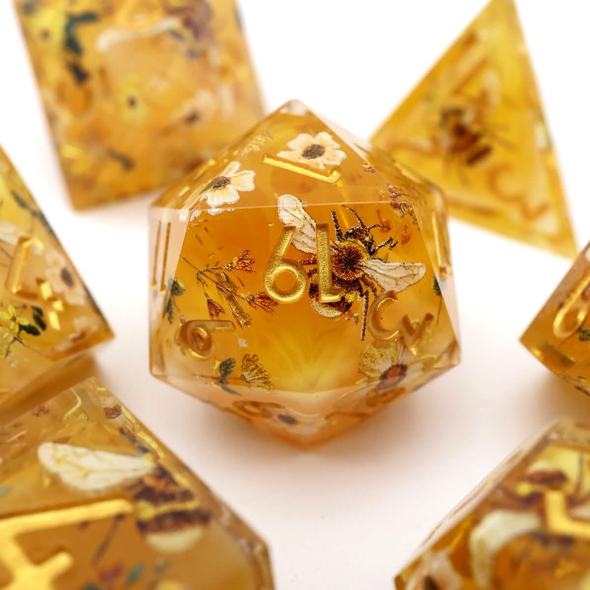 Druids Apiary | Sharp Edge Dice | Resin | 7 Piece Set