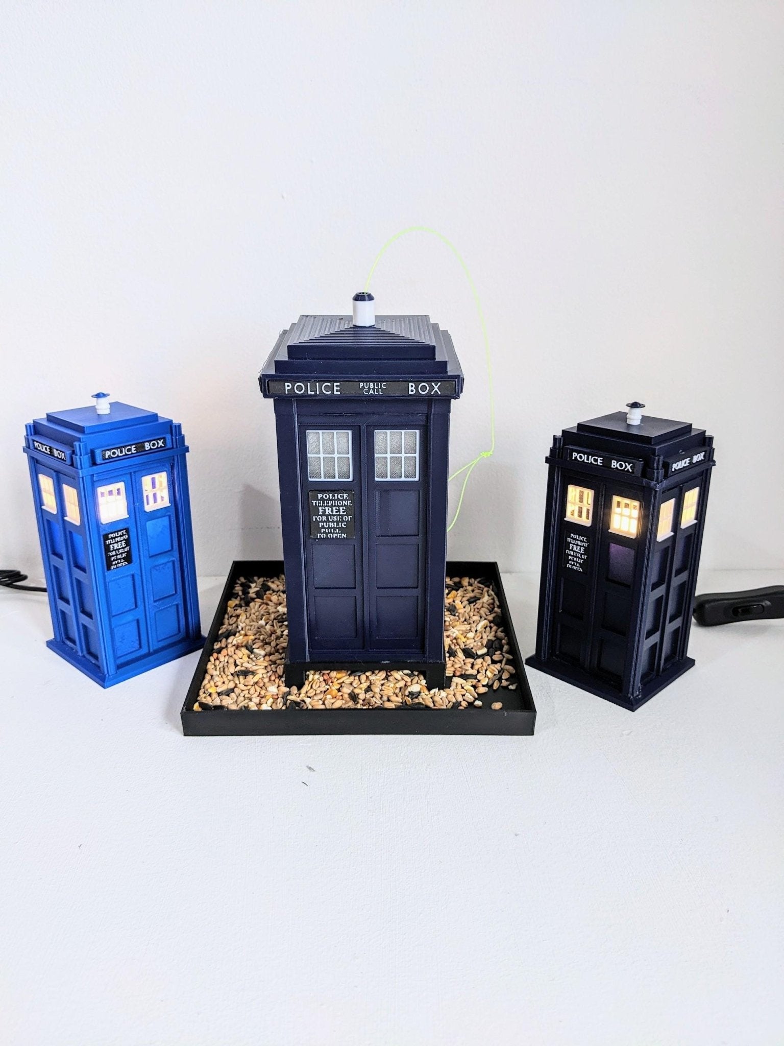 Chaddyverse TARDIS Bird Seed Feeder - 3D Printed Police Box Table