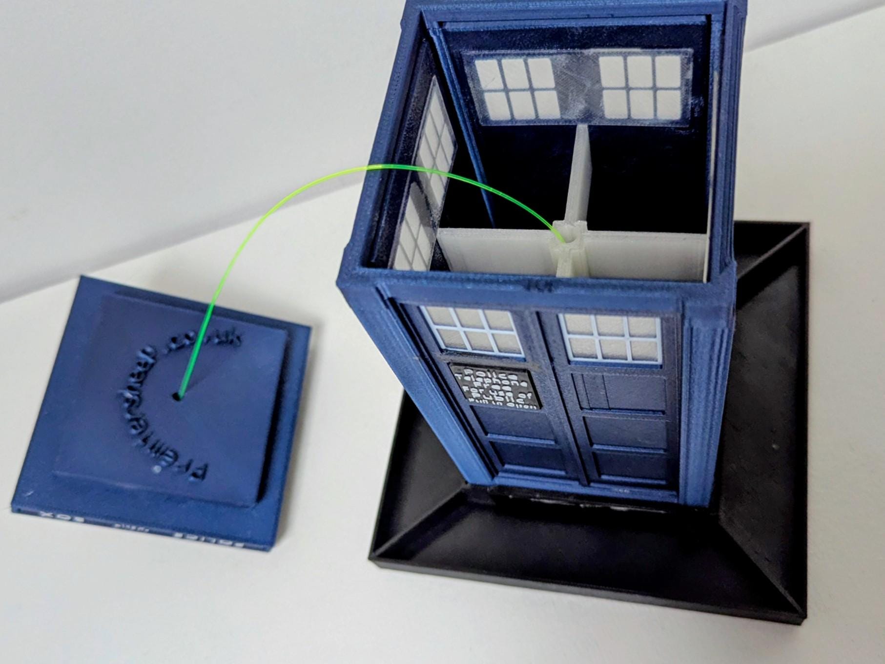 Chaddyverse TARDIS Bird Seed Feeder - 3D Printed Police Box Table