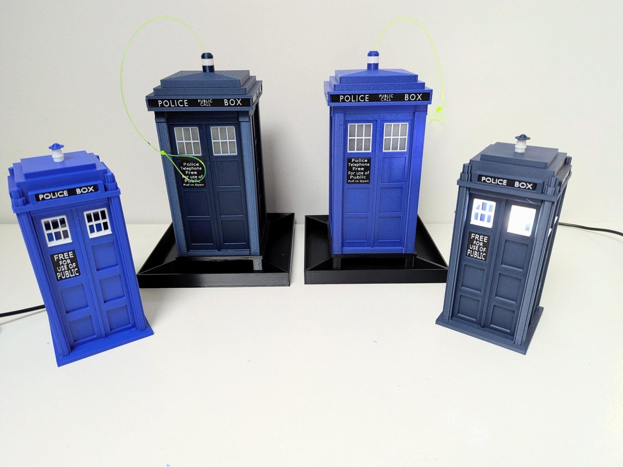 Chaddyverse TARDIS Bird Seed Feeder - 3D Printed Police Box Table