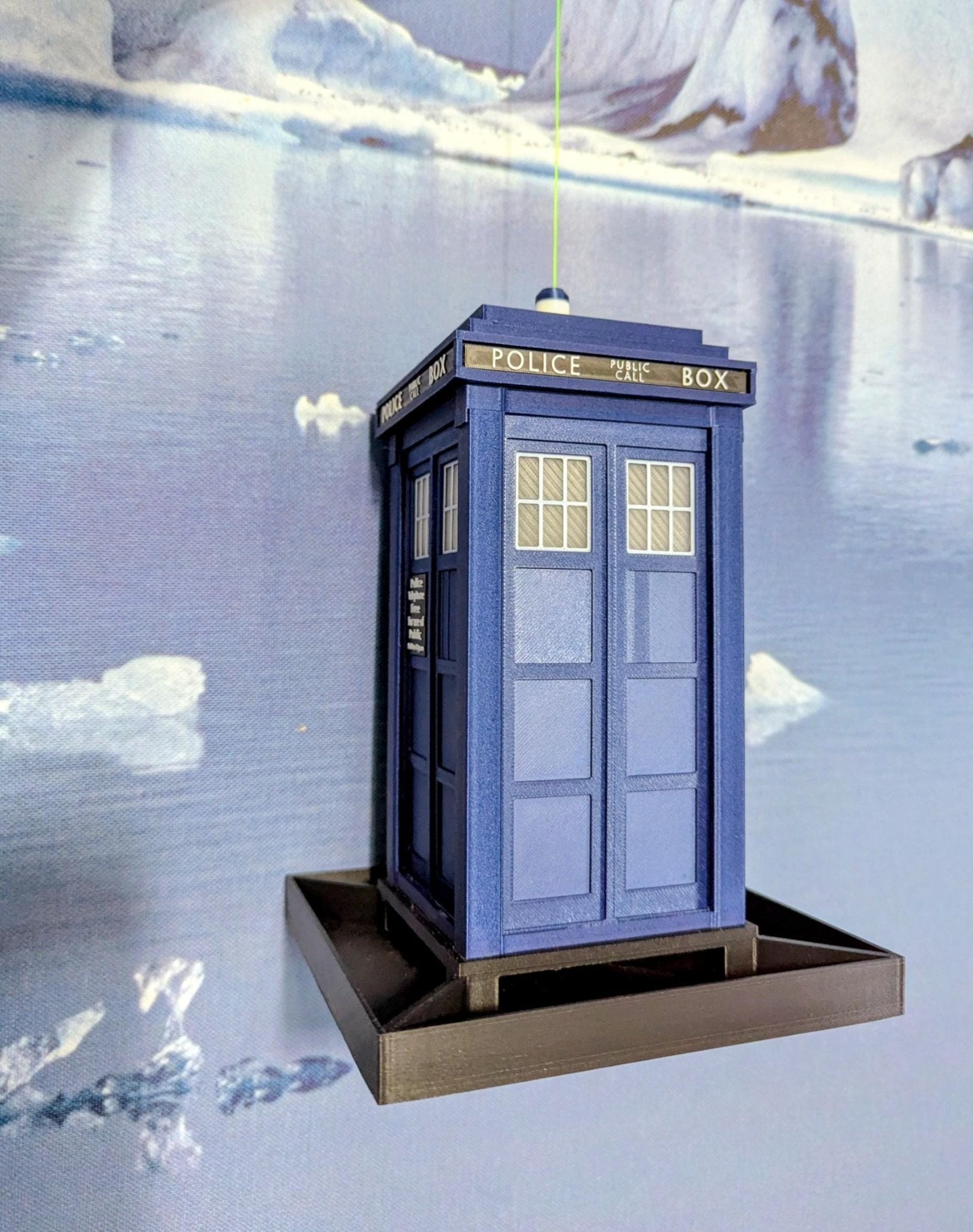 Chaddyverse TARDIS Bird Seed Feeder - 3D Printed Police Box Table