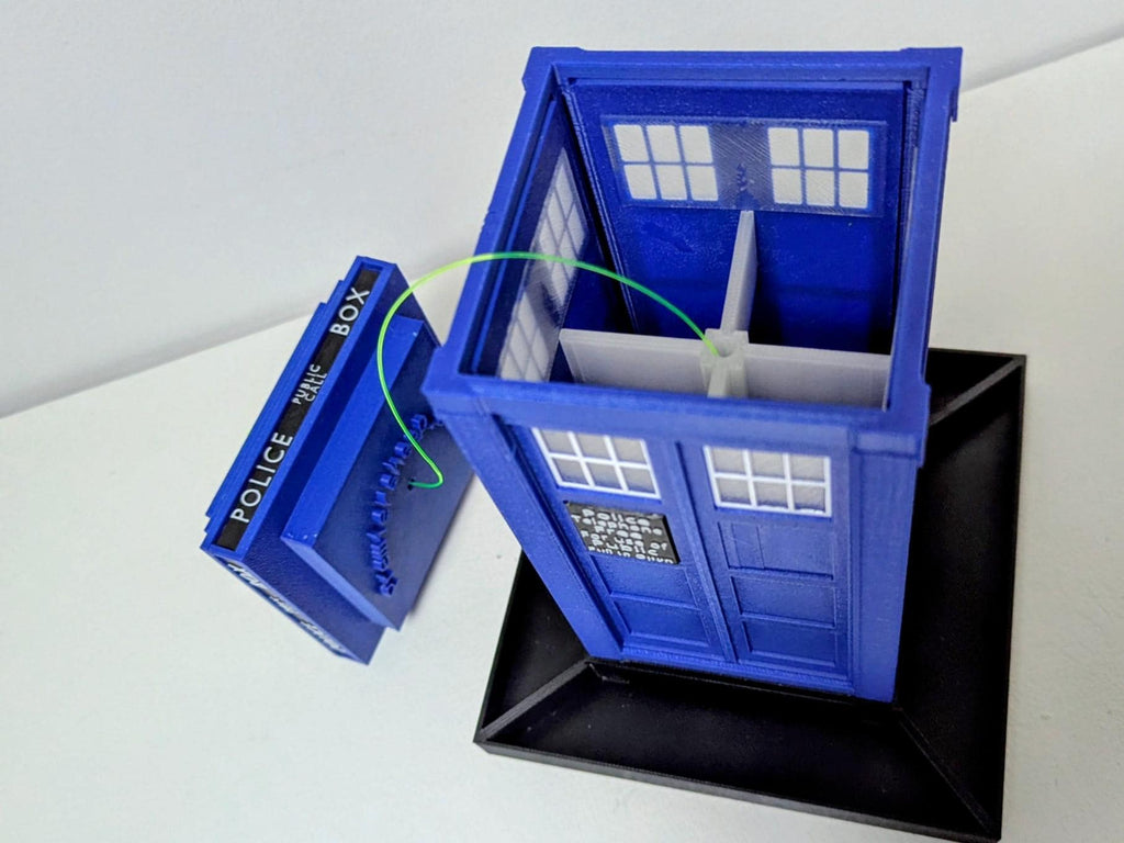 Chaddyverse TARDIS Bird Seed Feeder - 3D Printed Police Box Table