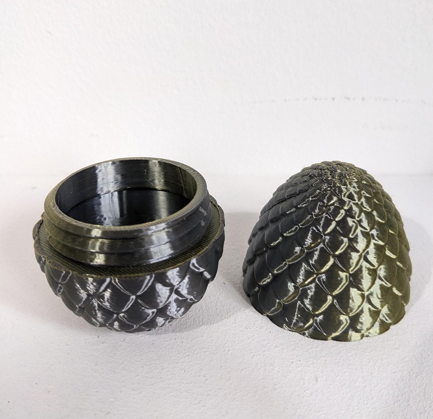 Chaddyverse 3D Printed Articulated Dragon Egg | Silk PLA Storage Case