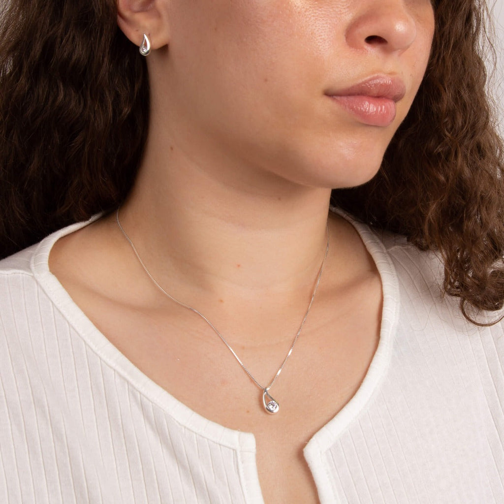 Gecko Jewellery Sterling Silver Teardrop Stud Earrings - Polished Finish