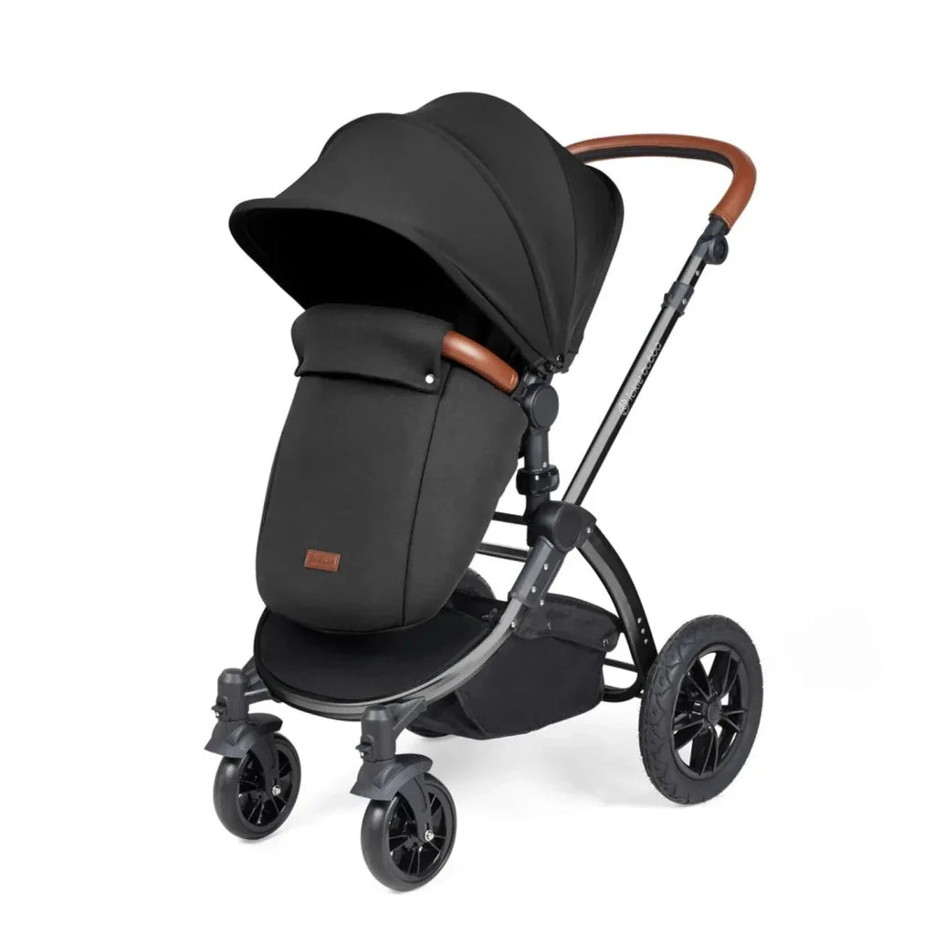 Ickle Bubba Stomp Luxe Travel System with i-Size Stratus Car Seat & ISOFIX Base 12 pcs - Black & Midnight & Tan