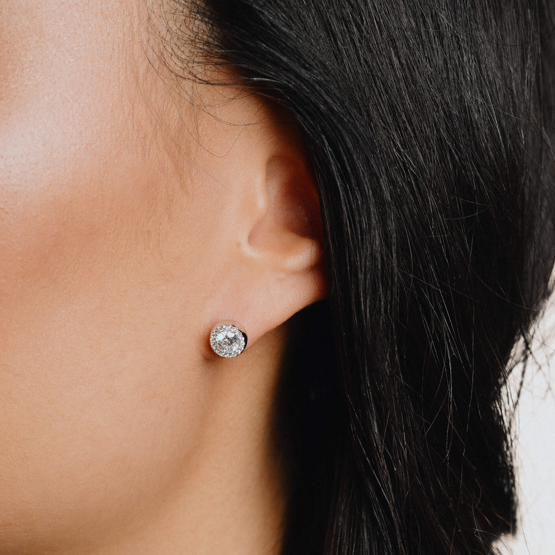 Gecko Jewellery Round Cluster Stud Earrings | Sterling Silver & Zirconia