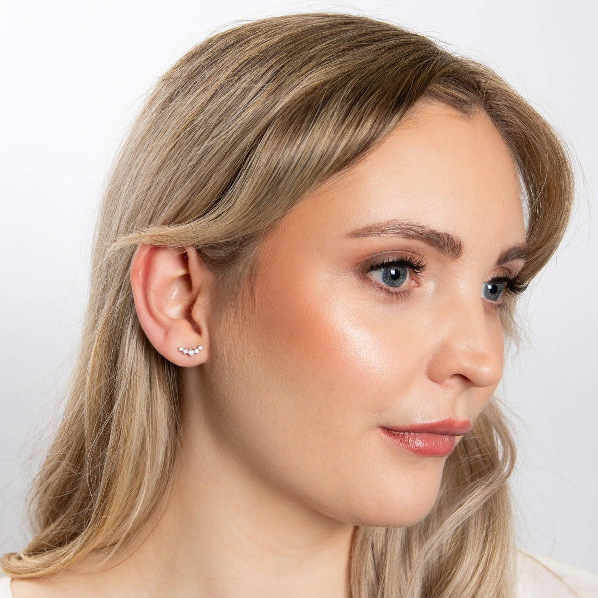 Gecko Jewellery Curved Bar Stud Earrings – Sterling Silver & CZ