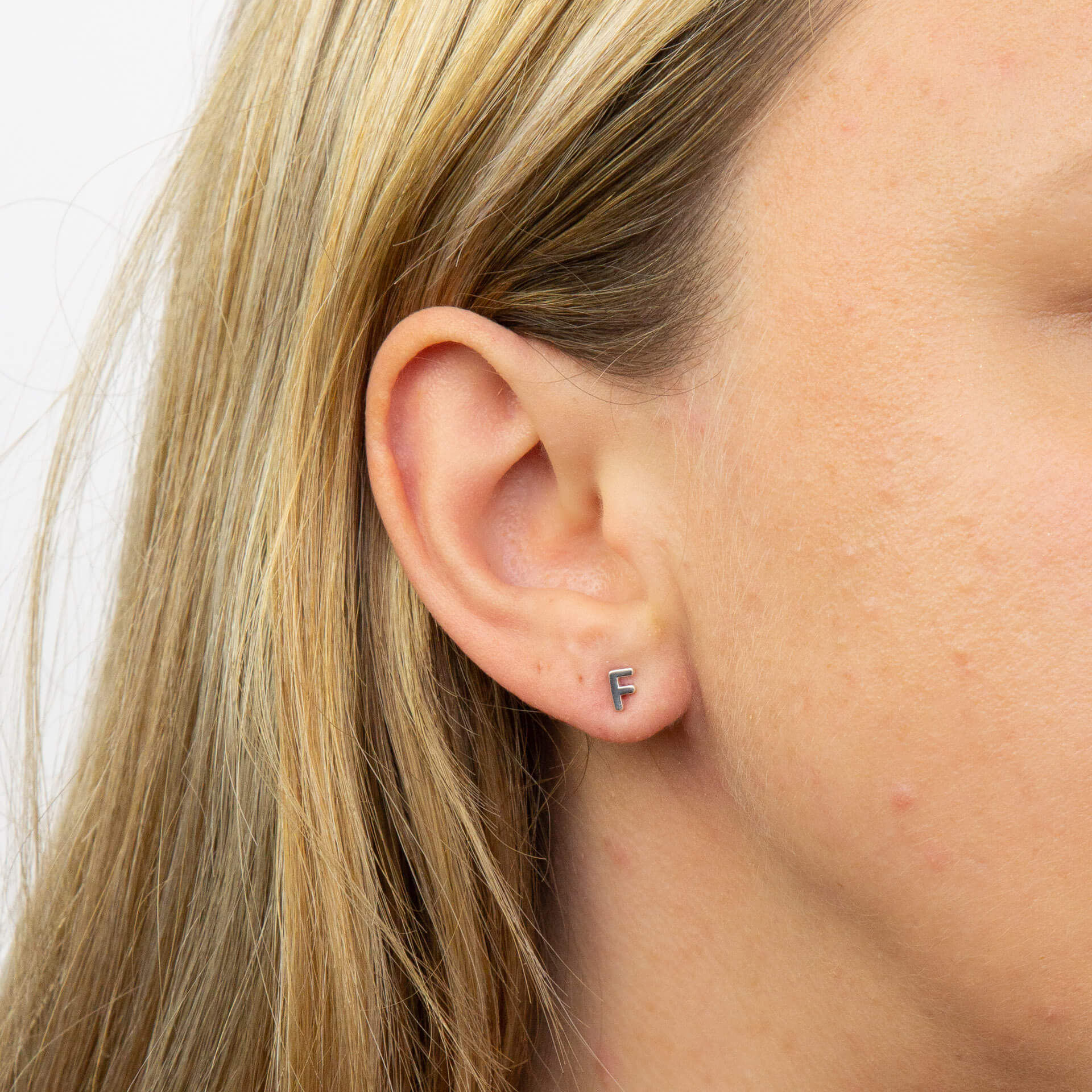 Gecko Jewellery Sterling Silver Initial Stud Earrings – Personalised