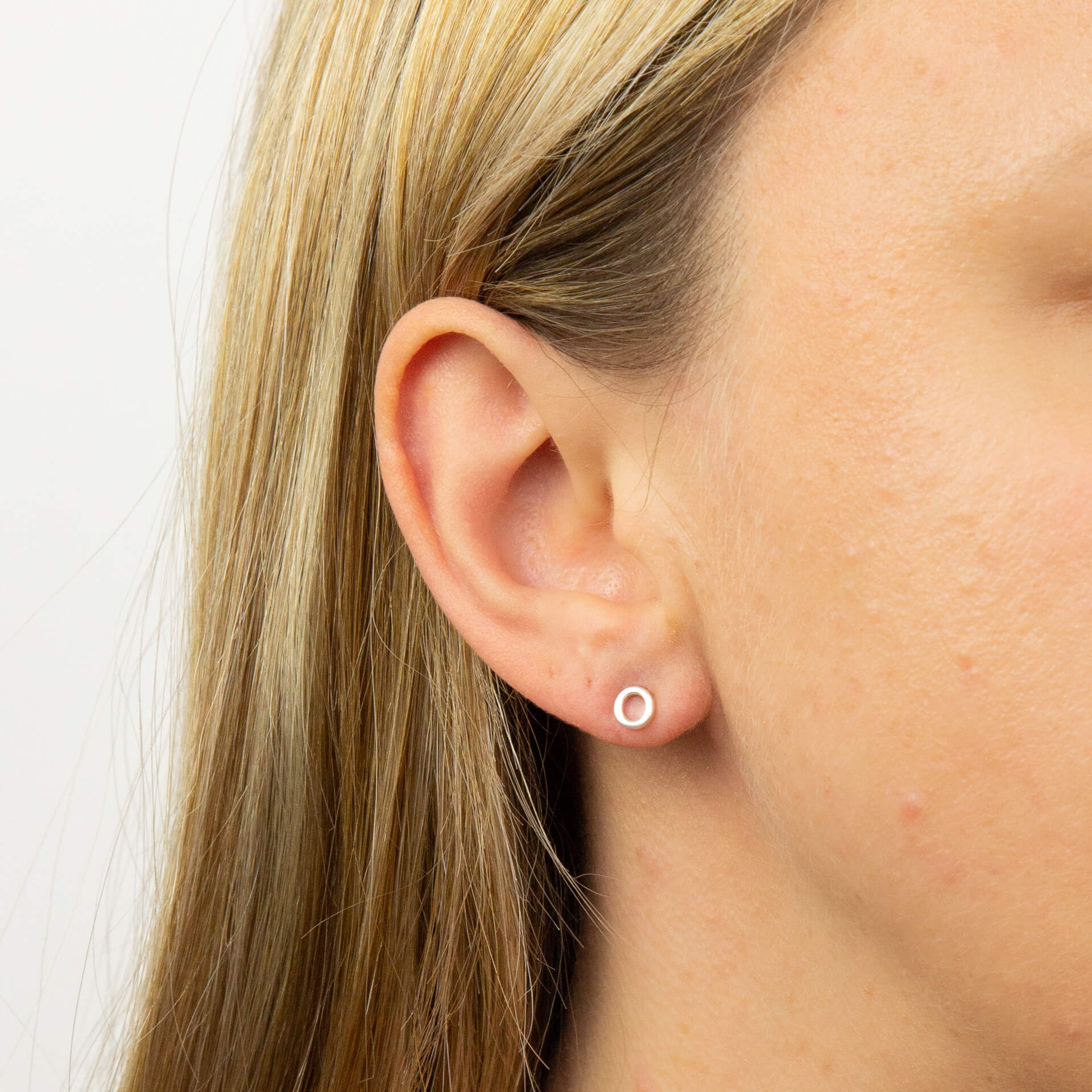 Gecko Jewellery Sterling Silver Initial Stud Earrings – Personalised